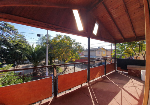 Magnifica Casa Esquina !!
