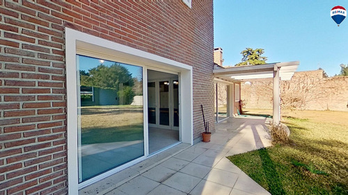 Casa A La Venta En Villa Elisa 3 Dormitorios