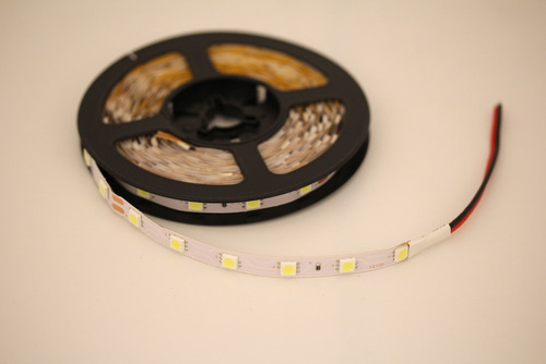 Imagen 3 de 4 de Tira Led 5050 Autoadhesiva 5 Metros Blanco.