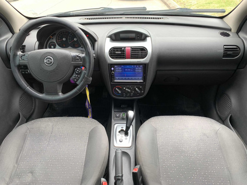 Chevrolet Corsa 1.8 Gl Aa+da 2010