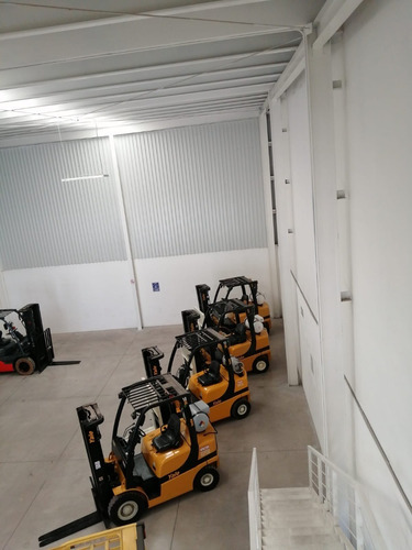 Imagen 6 de 7 de Montacargas Yale 6000 Lbs, Año 2018 Garantizados Hysters
