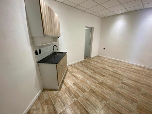 Apartamento Monoambientes En Alquiler Tres Cruces // Cordon