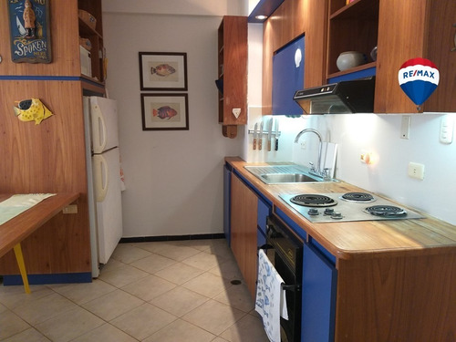 Imagen 5 de 15 de Se Vende Amplio Apartamento Planta Baja, Con Excelentes Areas Sociales, En Tucacas, Edificio Varadero Plaza.