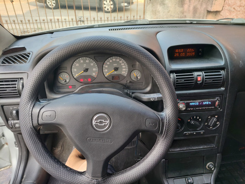 Chevrolet Astra 2.0 Advantage Flex Power Aut. 5p