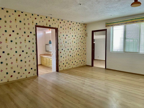 Imagen 27 de 30 de En El Vergel, Gran Casa En Venta