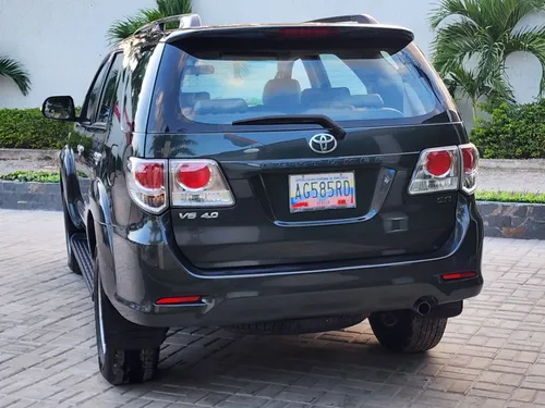 Toyota Fortuner Sr 4x4