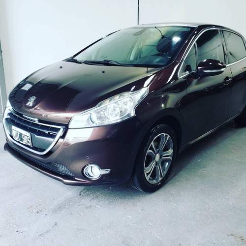 Peugeot 208 1.6 Feline