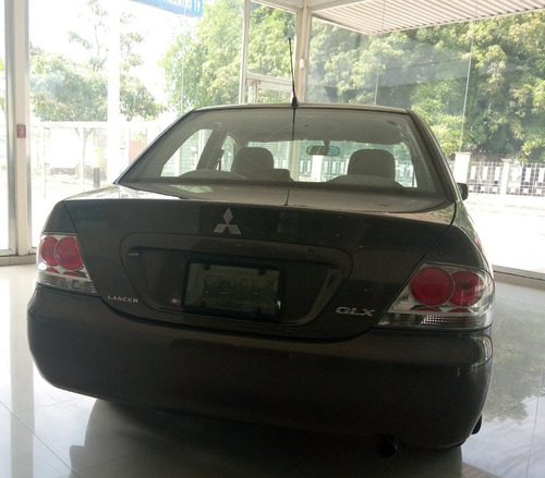 Imagen 2 de 8 de Mitsubishi Lancer 1.6