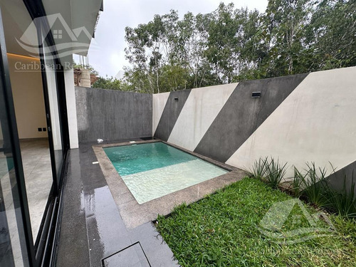 Casa Nueva En Venta En Via Cumbres Cancun
