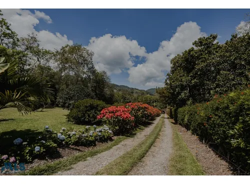 Confort, Espacio Y Naturaleza ¡tu Hogar Ideal Te ...(mls#253801)