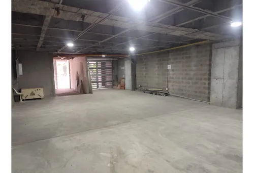 Se Arrienda Local- Bodega Obra Gris, Edificio Mixto En Conquistadores
