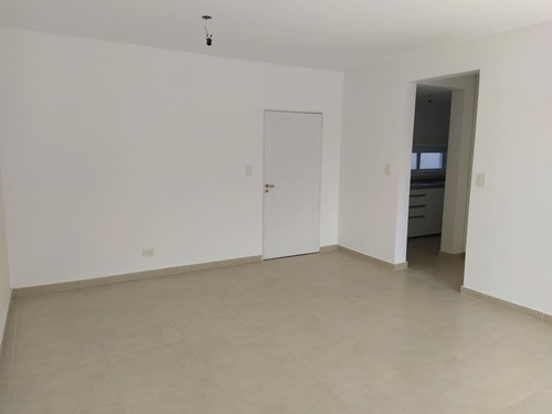 Imagen 8 de 24 de Departamento 4° Piso Al Frente 2 Ambientes - San Fernando -