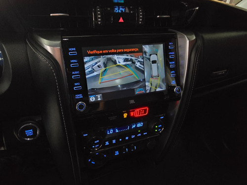 Toyota Hilux SW4 2.8 D-4D TURBO DIESEL SRX 7L 4X4 AUTOMÁTICO