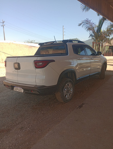 Fiat Toro 1.8 16v Freedom Flex 4x2 Aut. 4p