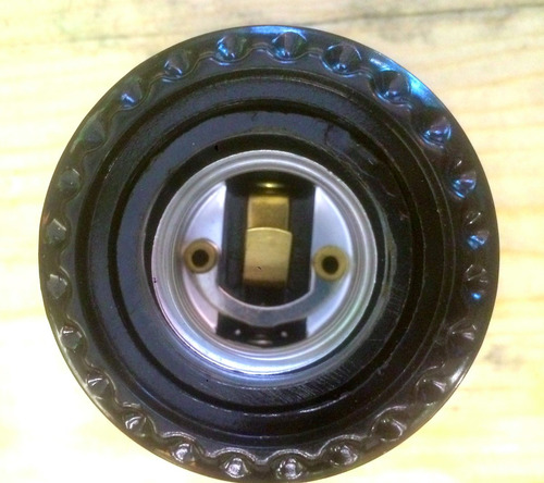 Imagen 2 de 4 de Soquet Con Soporte Para Pantalla Y Tornillo De Seguridad