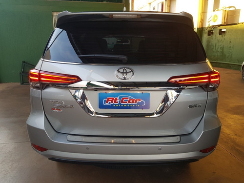 Imagem 5 de 13 de Sw4 Srx 2.8 Diesel 4x4 Automatico 7lugares 2019/2019 Prata