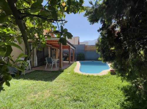 Venta Casa En Sector Cerrado Y Seguro (107115)