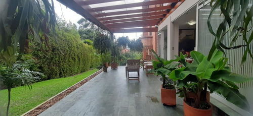 Casa En Venta, Altos Del Poblado, Medellín 