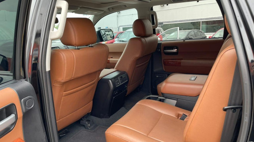 Imagen 12 de 15 de Toyota Sequoia 2019 Platinum Negra Comonueva 3 Años Garantia