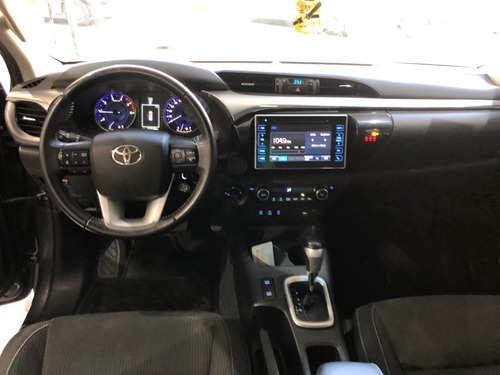 Toyota Hilux Srv 2.8 4x4 At