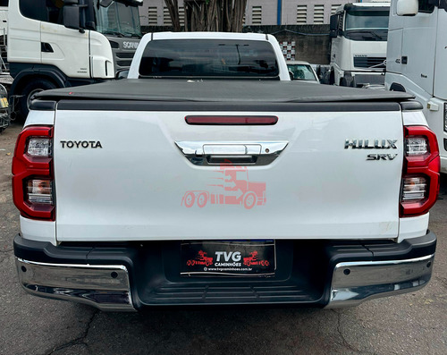 Toyota Hilux 2.8 Tdi Cab. Simples Chasis 4X4 2P