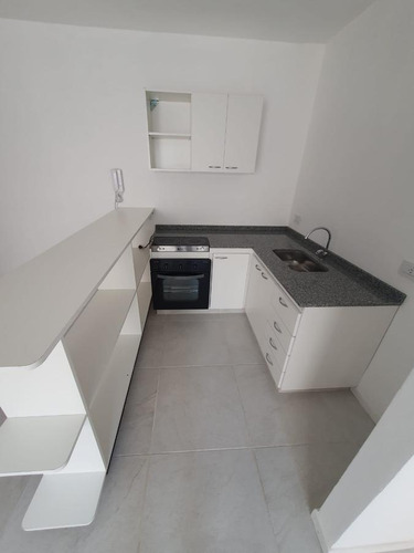 Ph De 3 Ambientes A Estrenar Con Jardin Y Terraza En Venta. Florida Oeste