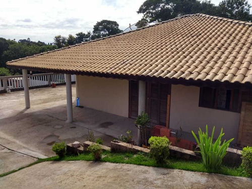 Imagem 6 de 14 de 2.500 M², Casa Com 02 Dormitórios, Salão De Festa E Piscina!