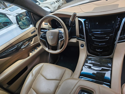 Cadillac Escalade 6.2 Plinum 4x4 At