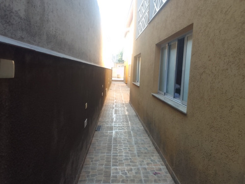 Excelente Sobrado Com Três Quartos,três Banheiros Uma Suite