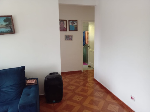 Casa Grande, Com Ótima Acessibilidade E Gerando Renda.