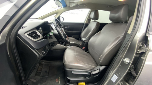 Imagen 15 de 25 de Kia Carens Suv Ex 2.0