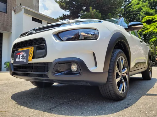 Citroën C4 Cactus 1.6 Shine Turbo Aut