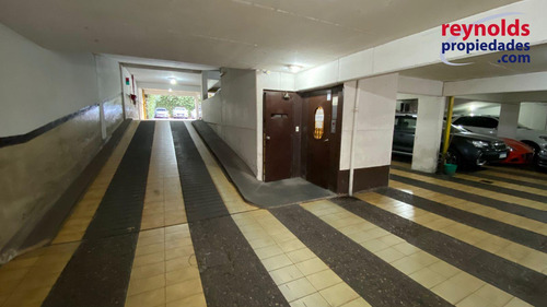 Cochera En Barrio Norte