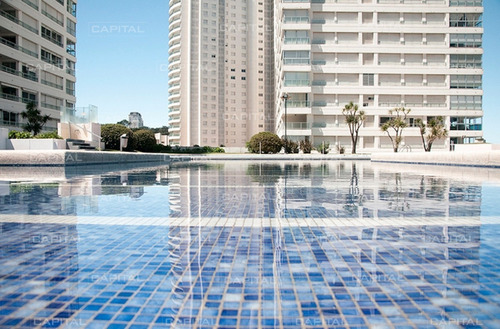 Amplio Apartamento En Excelente Complejo Con +amenities En Playa Mansa- Ref: 30883