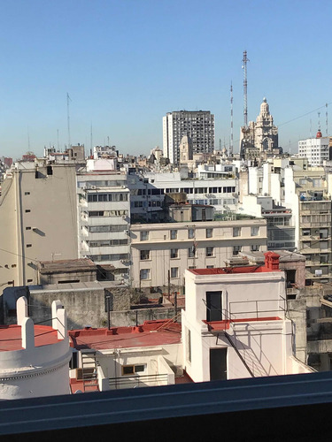Dueño Alquila Departamento Muy Luminoso De 2 Ambientes En Tribunales Remodelado A Nuevo Con Todas Las Comodidades En Edificio De Categoría.