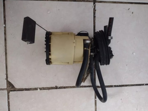 Bomba De Combustible Vw Cabrio Jetta Passat #1hm 919 051 Usa (Usado)