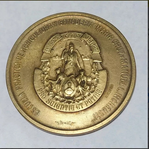 Medalla Escuela De Agricultura Y Ganadería Año 1934 - 636