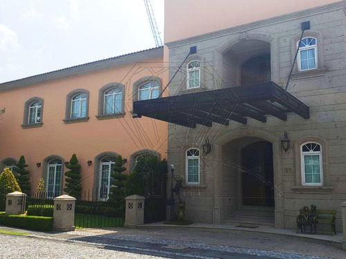 Casa De Lujo En Conjunto A La Venta La Toscana, Bosques De Las Lomas (v)