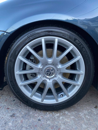 Imagen 11 de 12 de Volkswagen Vento 2.0 T Fsi Sportline 2010