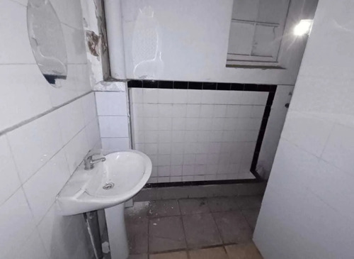 Vende Local Comercial 281/291 M2 (121286)