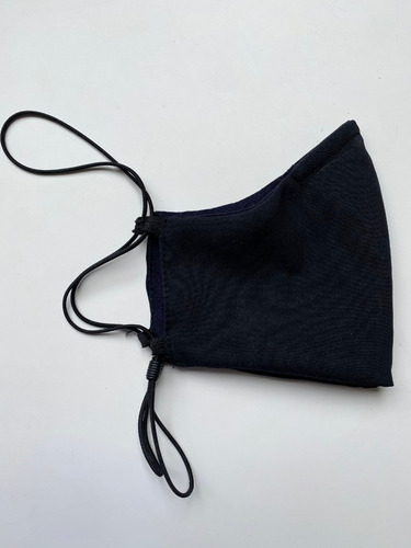 Chamarra Negra De Mujer Con Cubrebocas Y Backpack
