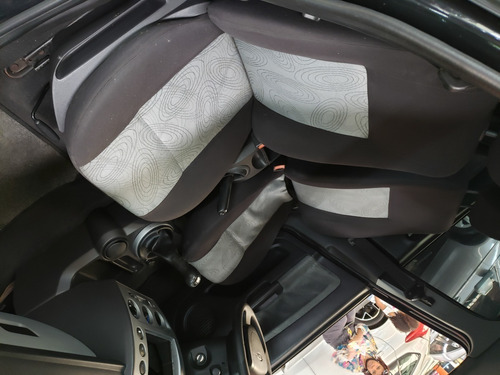 Imagem 7 de 8 de Ford Fiesta Sedan 1.0 Flex 4p