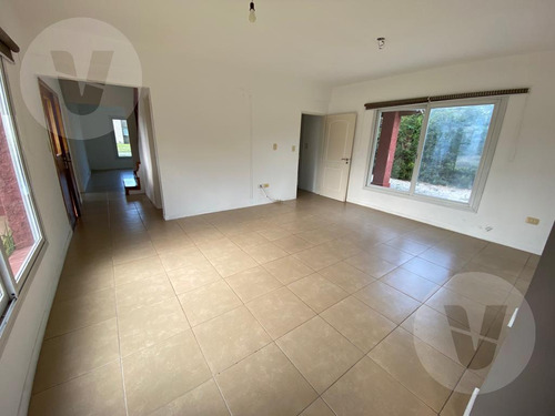 Casa En Venta Con Renta - Barrio Brickland, Canning