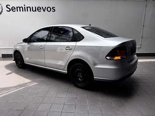 Volkswagen Vento 1.6 Startline Mt