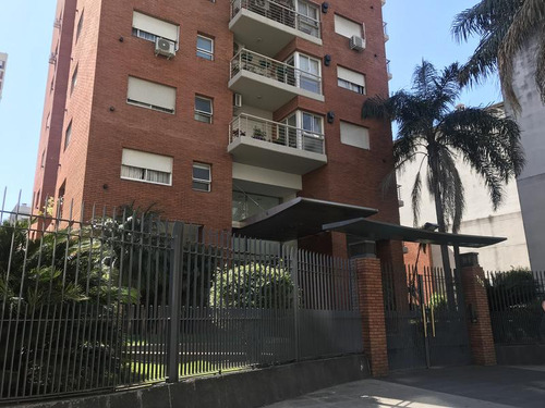 Departamento 2 Ambientes Con Balcón En Flores - Piso Alto En Torre Con Jardín Sum Y Parrillas