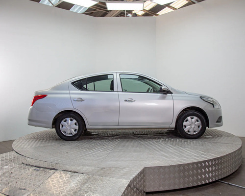Nissan Versa 1.6 Sense Mt Versa