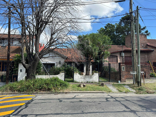 Terreno En Venta, En Villa Adelina.