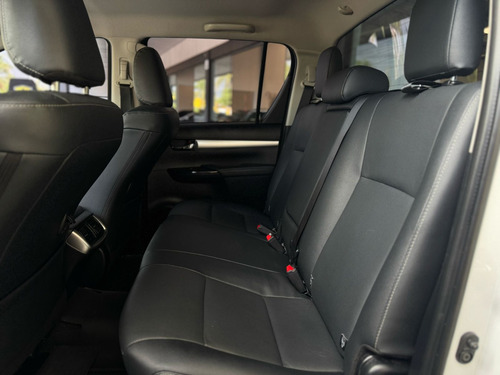 Toyota Hilux 2.8 D-4D TURBO DIESEL CD SRX 4X4 AUTOMÁTICO