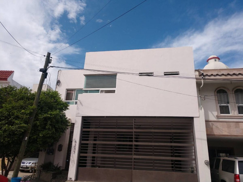 Imagen 2 de 21 de Casa En Venta En Quinta Real De Cumbres Monterrey