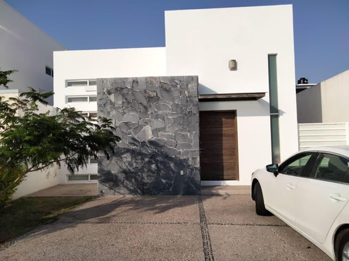 Linda Residencia En El Refugio, Luxury Y Premium, Terreno 25